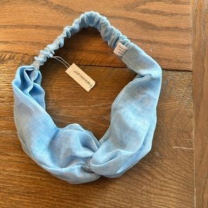 Francesca’s Collection Blue soft headband NWT knotted elastic